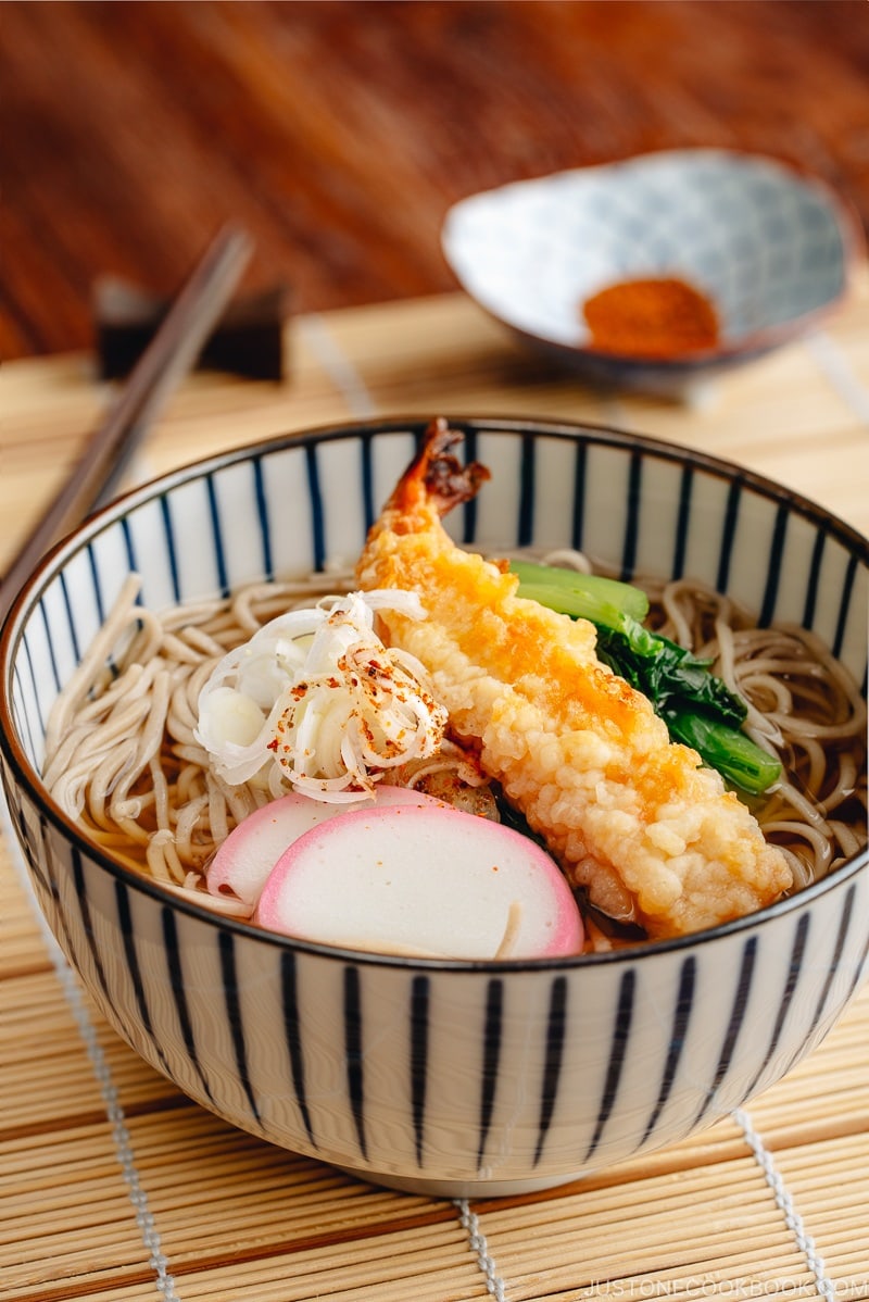 Soba Nudeln Rezept Suppe Garnelen Tempura japanische Küche gesund