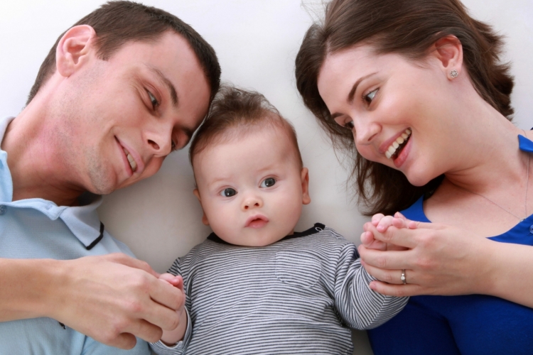 Baby abhalten ist ein natürlicher Prozess und angenehmer für das Kind