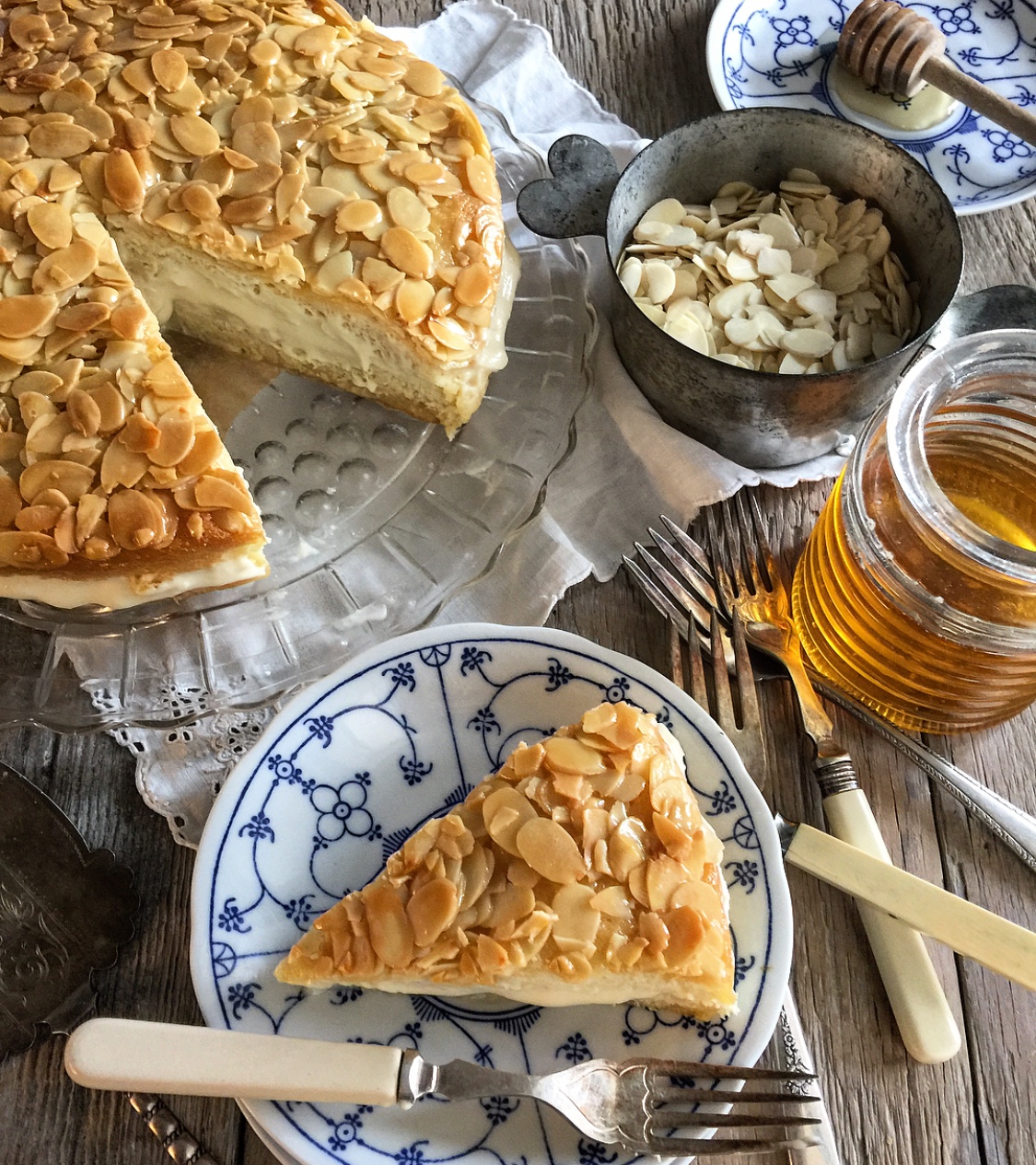 Blechkuchen Anleitung Mandelschnitte Honig und Vanille Low Carb Nachtisch