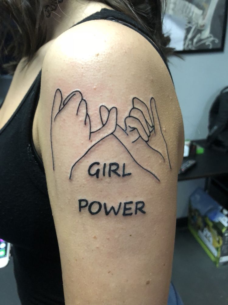 Girl Power Tattoo Ideen Schulter Tattoo Trends Sommer 2019 Pinterest