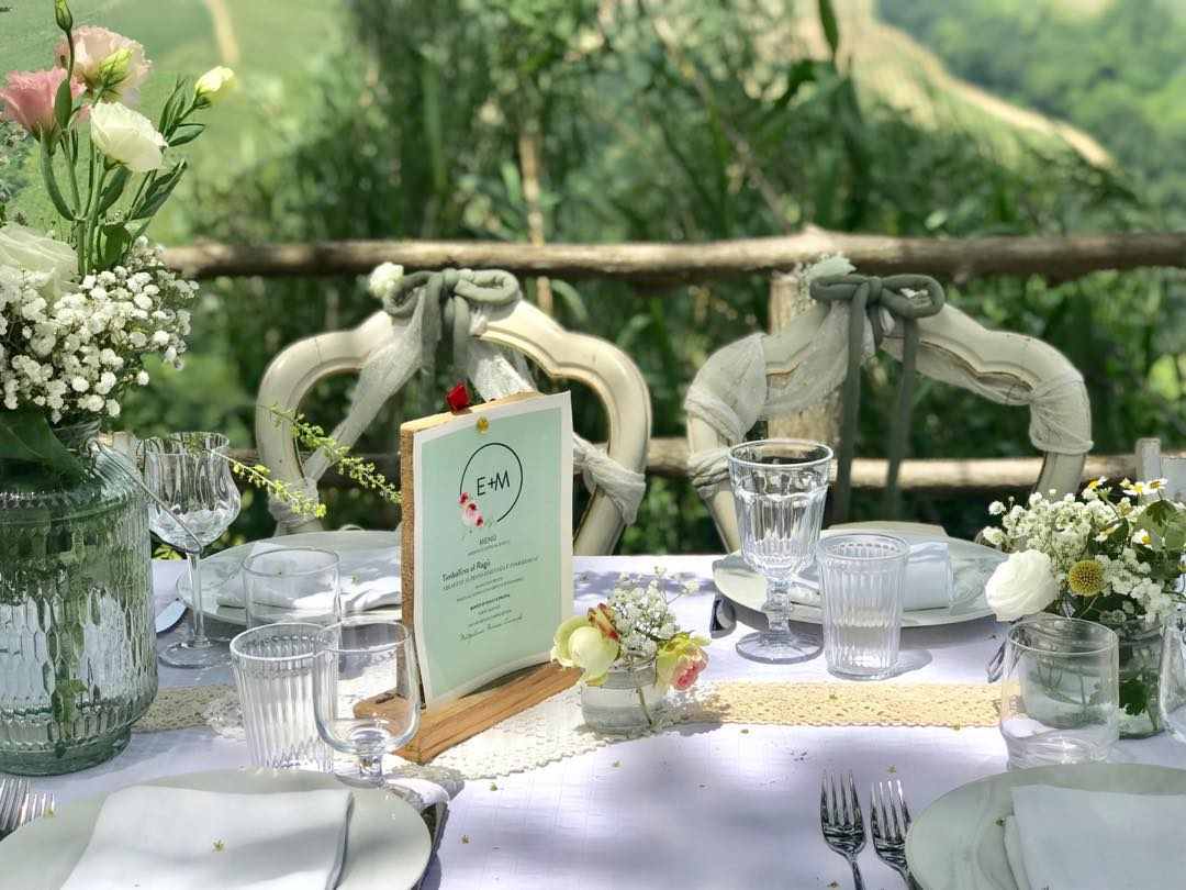 Grüne Hochzeit organizes greenery Deko Blumen Tischdeko DIY