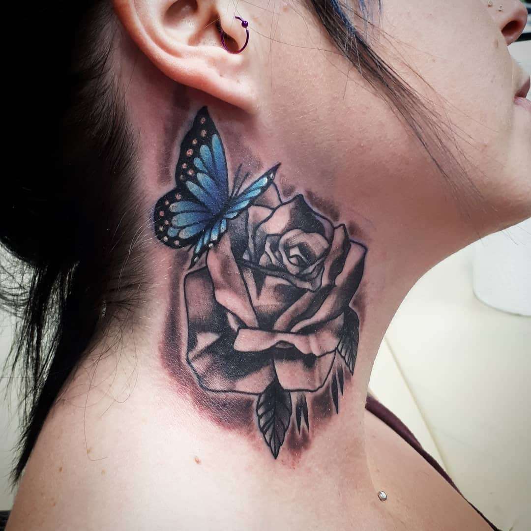 Hals Tattoo Trends 3D Tattoo Ideen Schmetterling Rose Tattoodesign