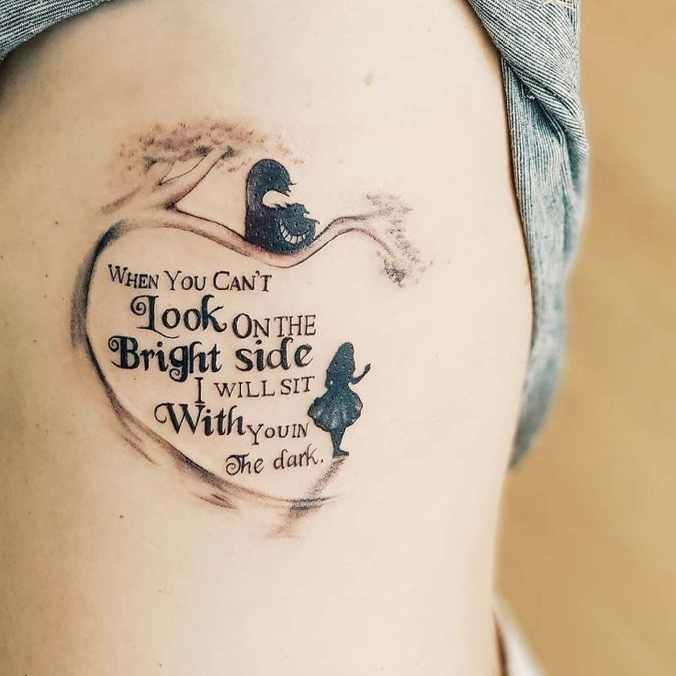 Inspirierende Tattoo Trends Pinterest Alice in Wonderland Tattoo Frauen