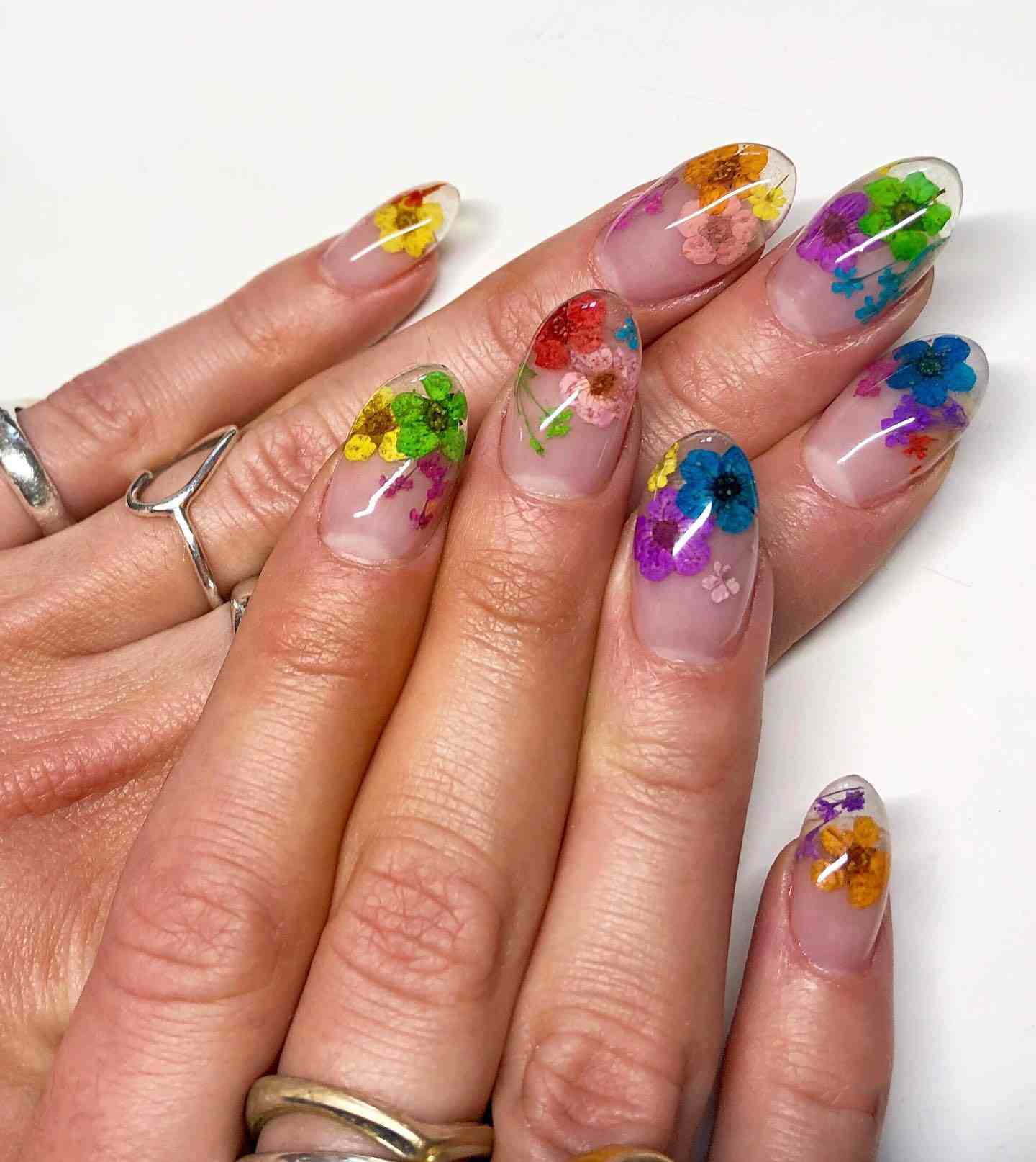 Farbenfrohe Jelly Nails - so slow to the new Nail Trend in 2019 ...