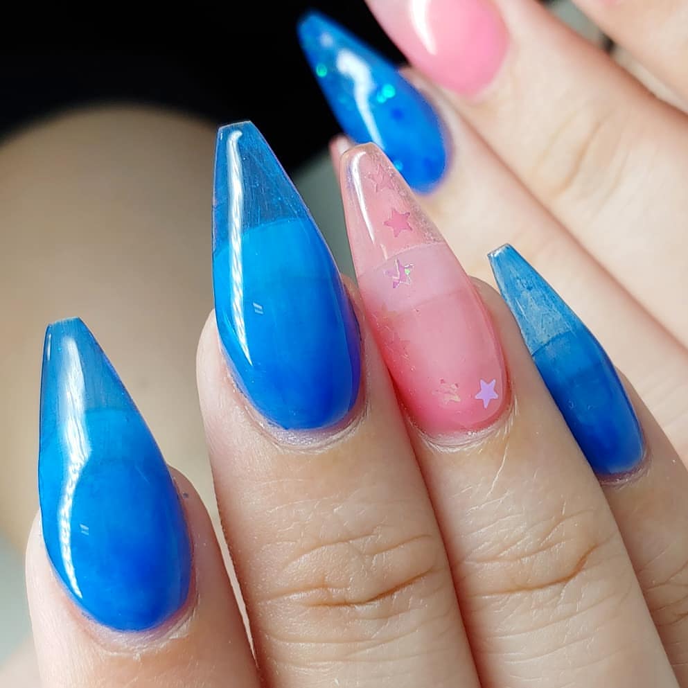 Jelly Nails selber machen Nagelstudio Blau Rosa Nagellack Nageltrends Sommer