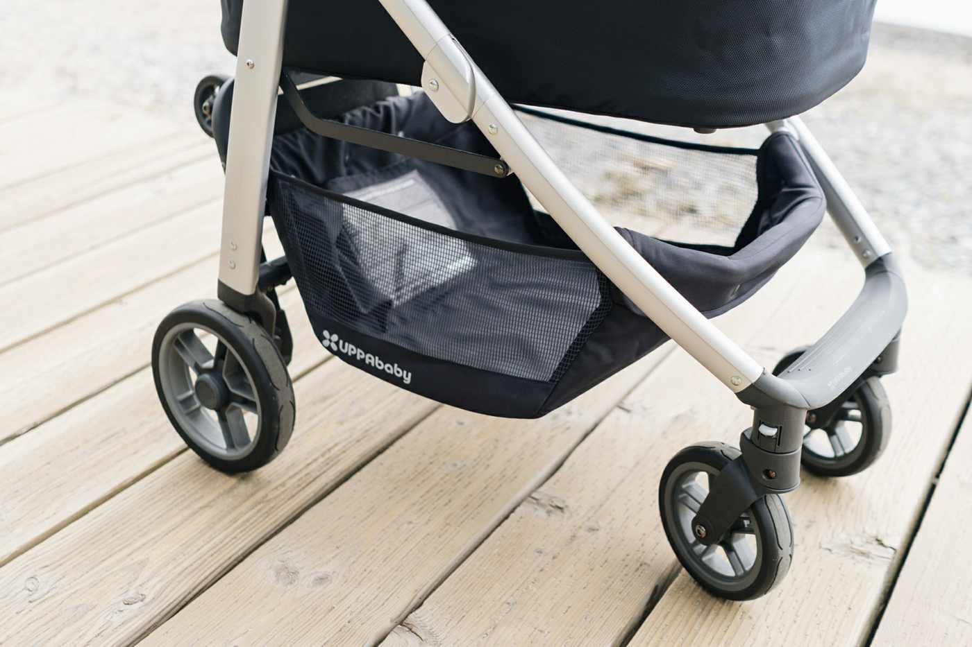 Baby carriage with excellent luggage for luggage and luggage