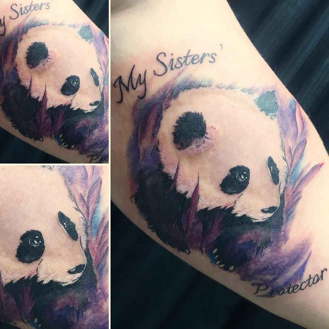 Lila Watercolor Design für das Panda Tattoo