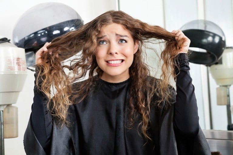 Locken Haarpflege braune Haarfarbe Haartrends 2019 Tages Make Up Tipps