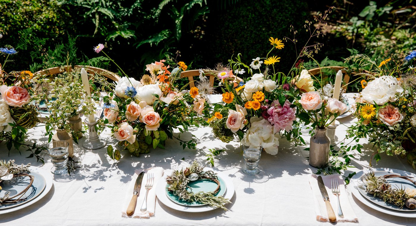 Midsummer Party Wiesenblumen Vasen Table Cow Idea