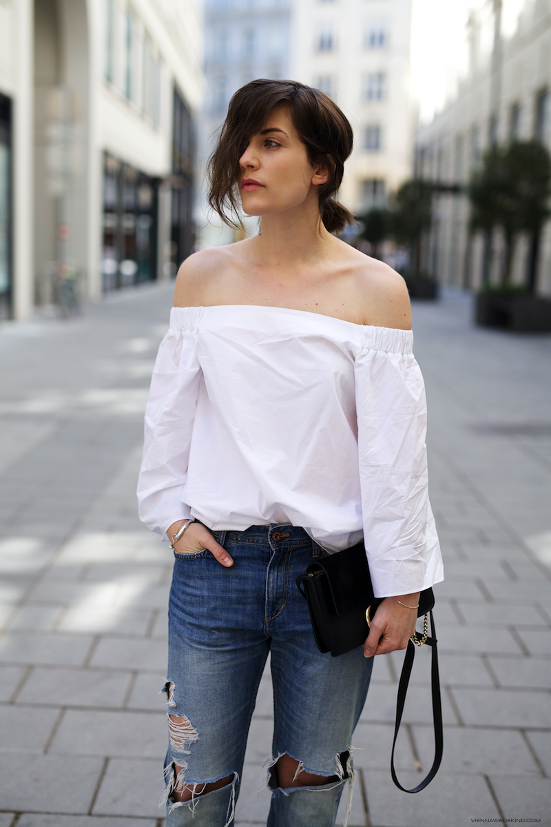 Off Shoulder Bluse