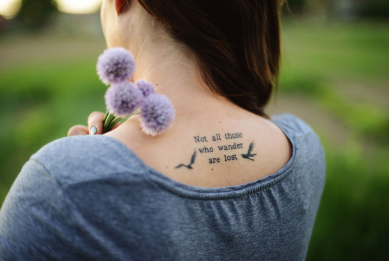 Rücken Tattoo Trends Tattoosprüche Frauen Tattoodesign Ideen
