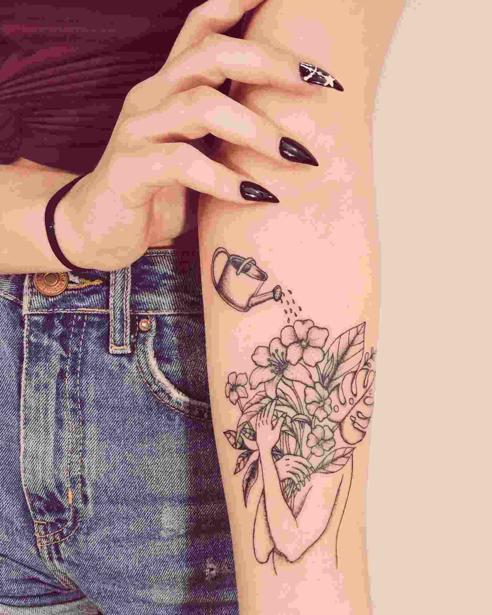 Self care Tattoo Trends Ideen Selbstliebe Tattoodesign Frauen Unterarm