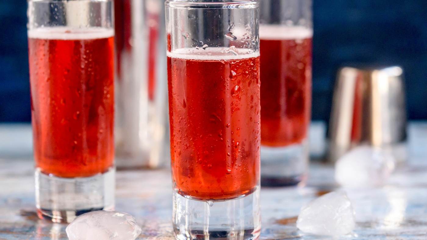 Shots Recipes - Red Snapper with Whiskey, Amaretto and Cranberry Juice
