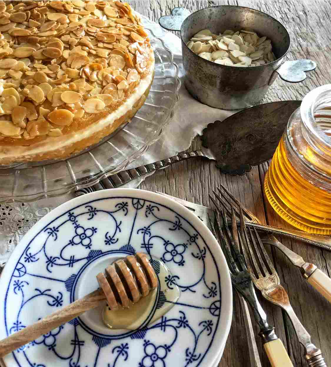 Torte Low Carb Calorie-poor Mandela with vanilla and honey fast