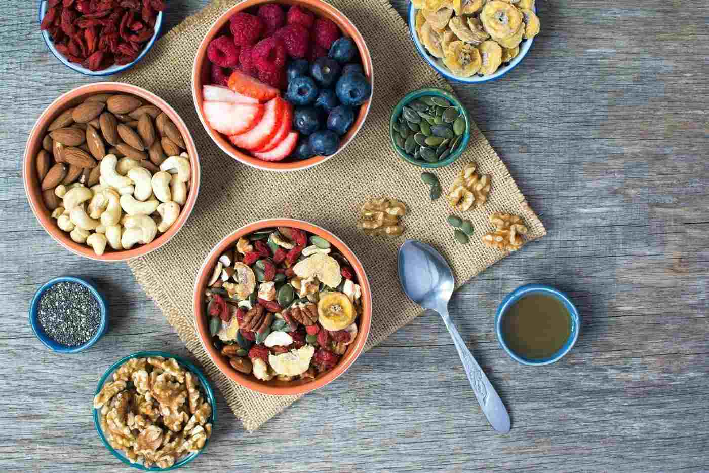 healthy nourishment and the plan to push forward from scratches, cherubs, walnuts trockenfrüchte und honig
