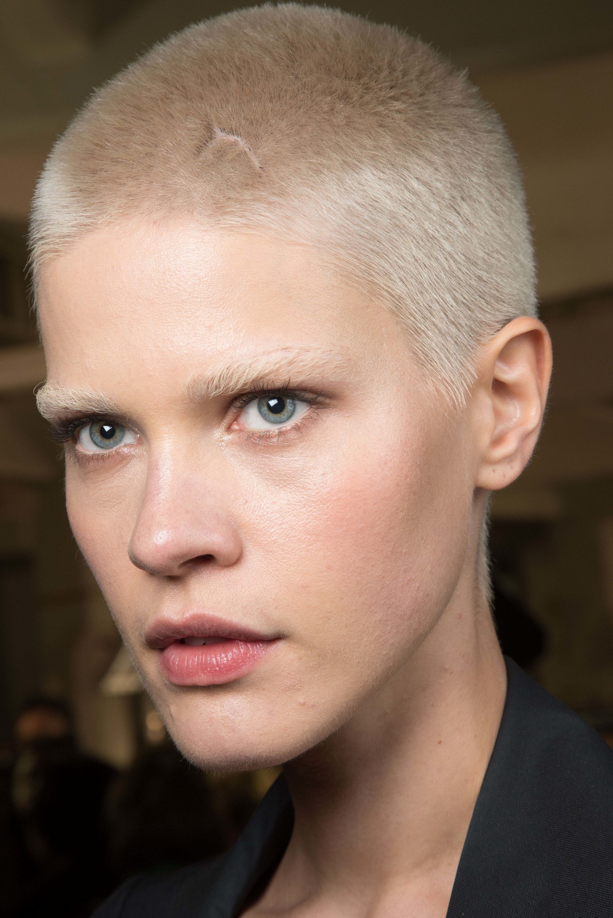 Buzz Cut Haarschnitt Frisurentrends Damen kurze Haare