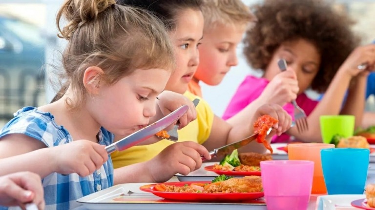Gesunde Snacks für die Schule - Tipps für die richtige Ernährung im Kindesalter