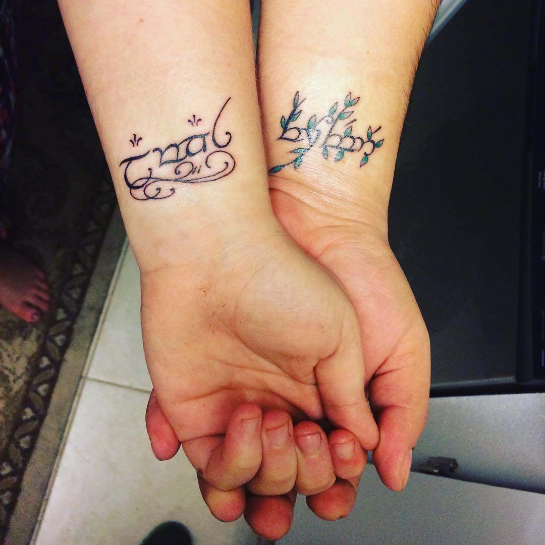 Hochzeit Tattoos für Frauen ab 50 Ideen Handgelenk Tattoodesign Tattootrends