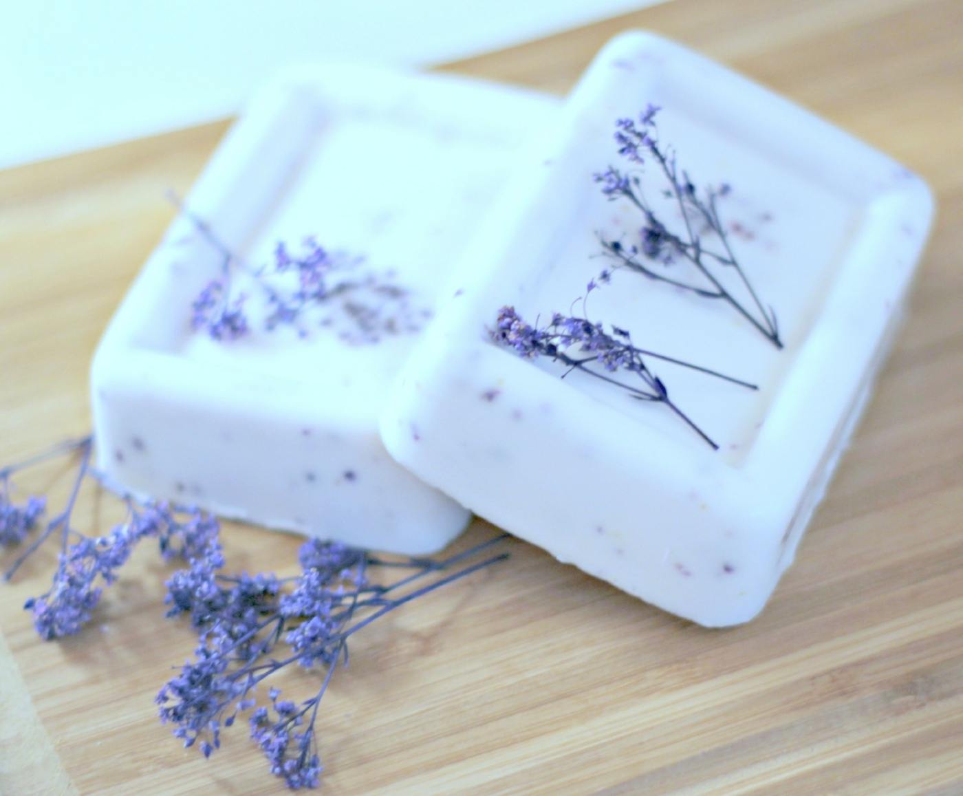 Idea for on the go and on the go - packing soap and saving space