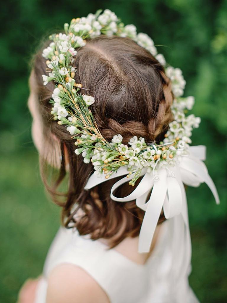 Kinderfrisuren Hochzeit Ideen Mädchen Blumenkranz