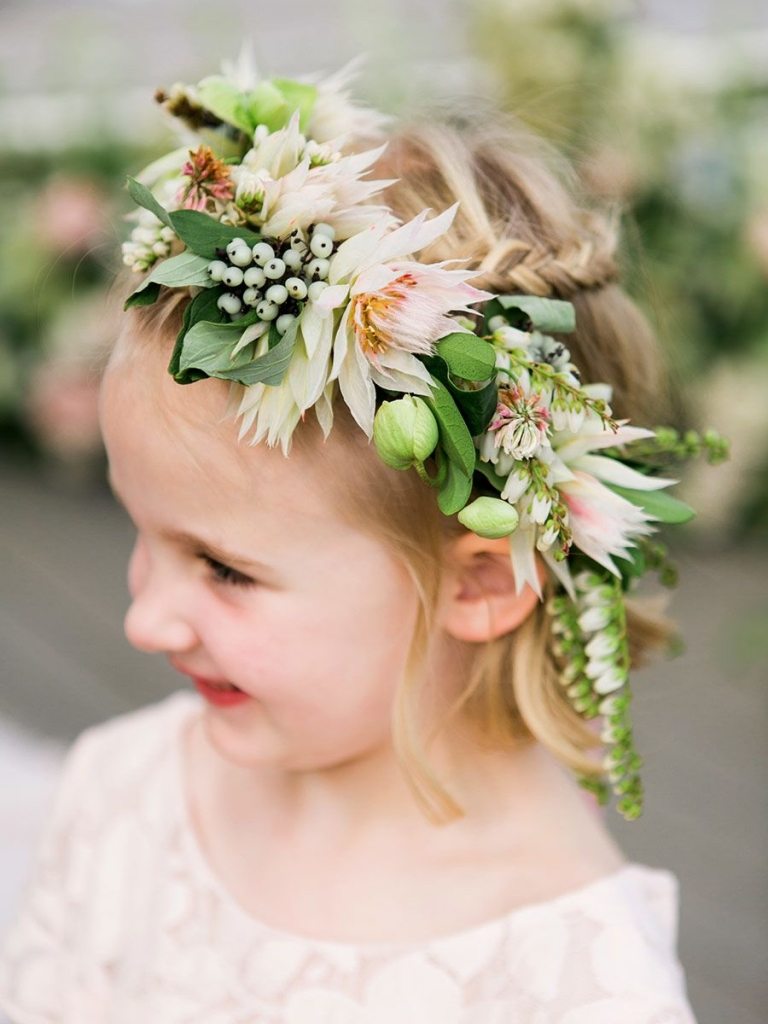 Kurzhaarfrisuren Mädchen Kinder Hochzeitsgast Blumen Bilder