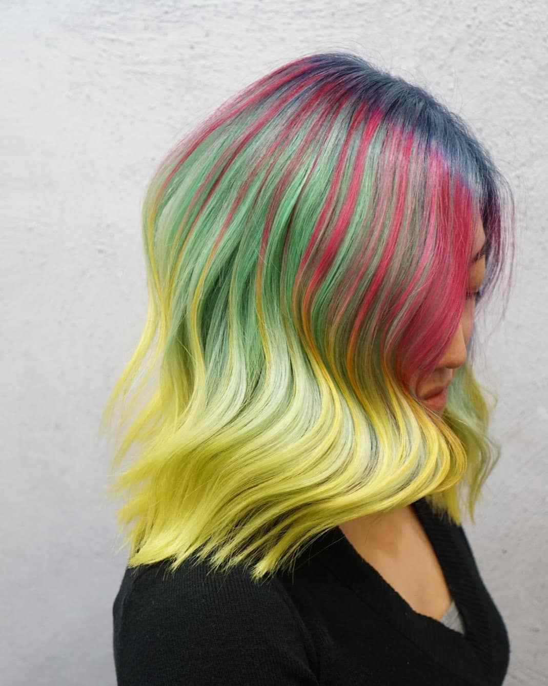 Rainbow Haarfarbe Trends Frisuren Ideen mittellange Haare stylen