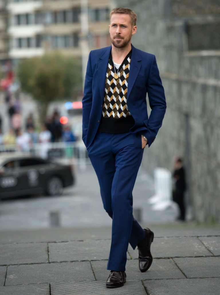 Ryan Gossling Outfits lässig Anzug Pullover Herren Modetrends