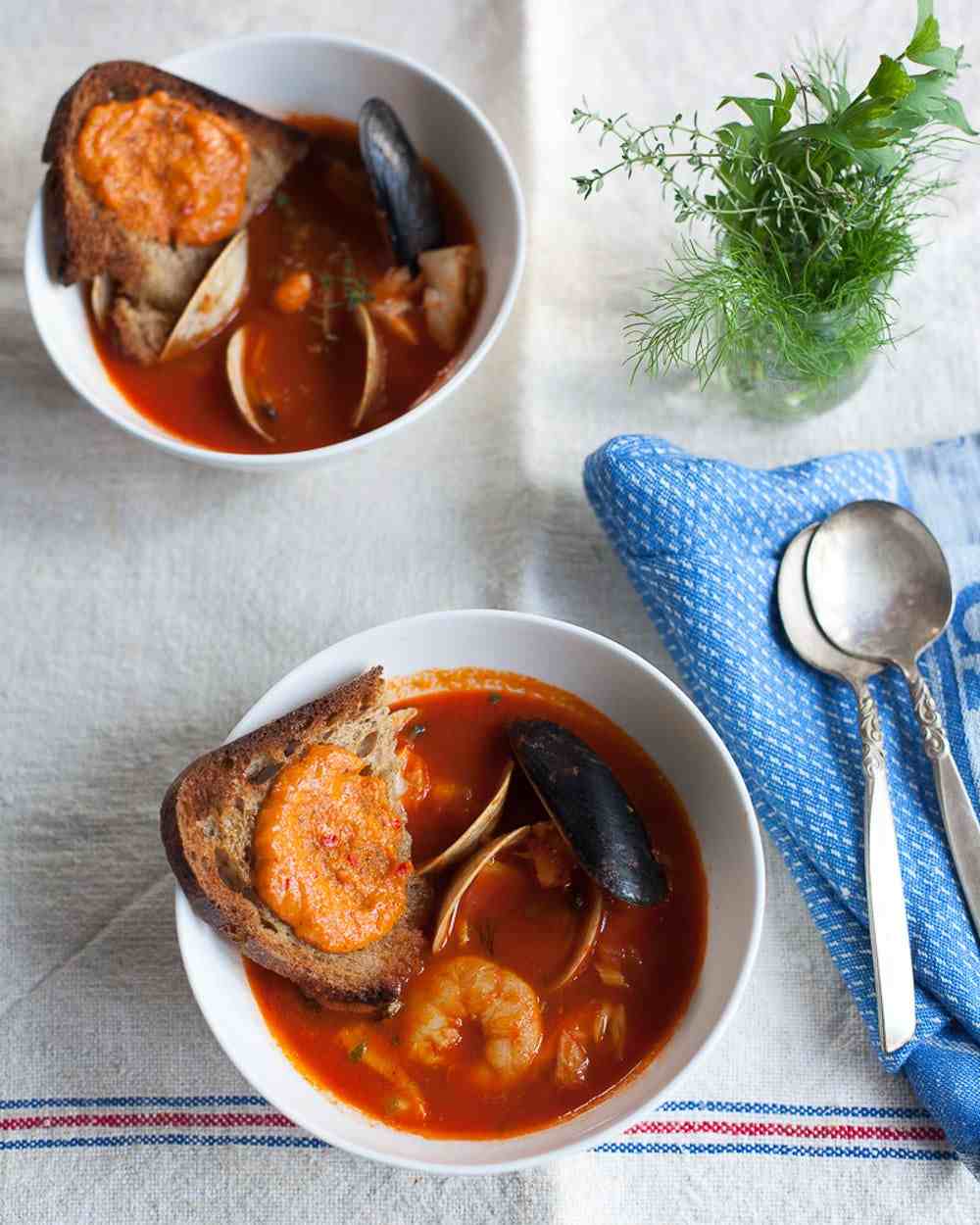 Safran Rezepte Fisch Muschel Suppe Garnelen Tomaten