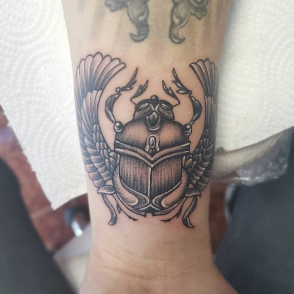 Scorpio Tattoodesign Ideen Tattoomotiv Handgelenk coole Tattoos