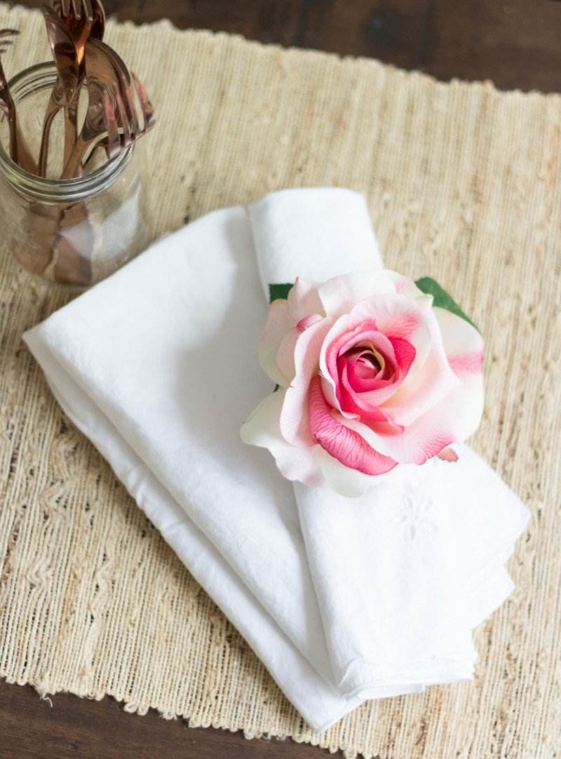 Serviettenringe selber basteln DIY Anleitung Tischdeko Hochzeit Blumen