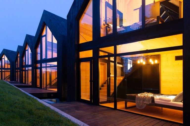 Smart Home Geräte Ferienhäuser bodengleiche Fenster