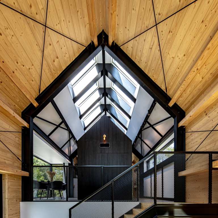 Satteldach Dachfenster Holzverkleidung Umweltfreundliche High Tech Architektur Ferienhaus