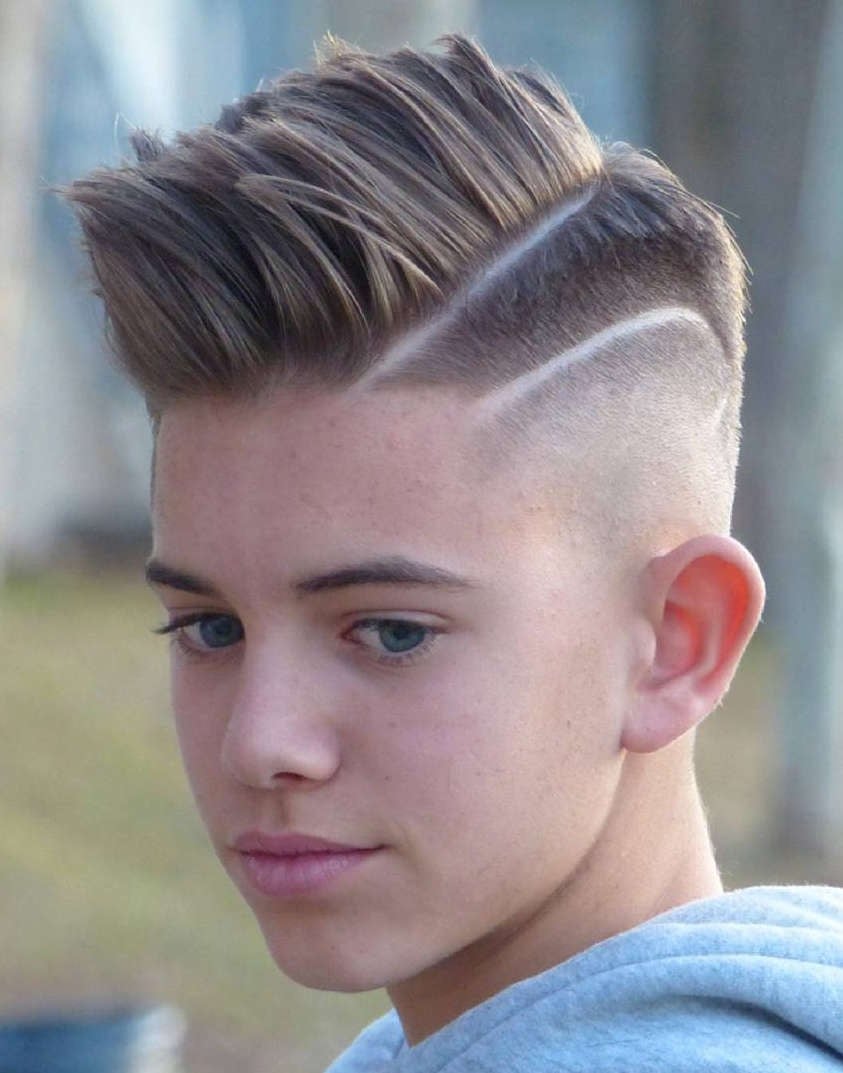 Undercut Frisuren Kinder Seiten abrasiert Fussballer inspiriert Haarschnitt