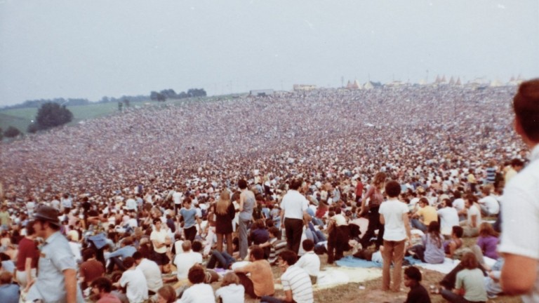 Woodstock Festival Jubiläum Gedränge Bühne