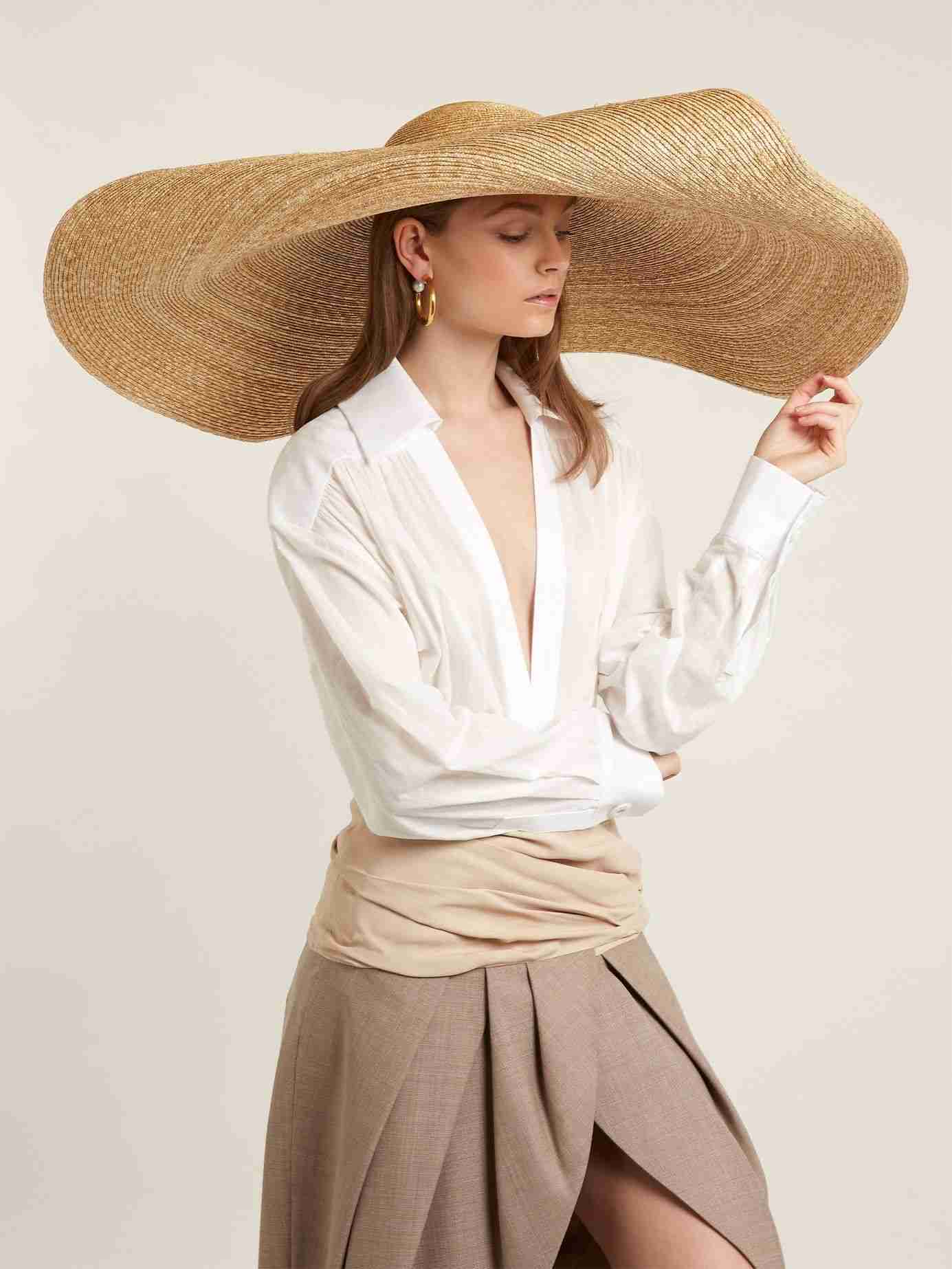 XXL Strohhut für Damen Modetrends Sommer 2019 Hemdbluse weiß