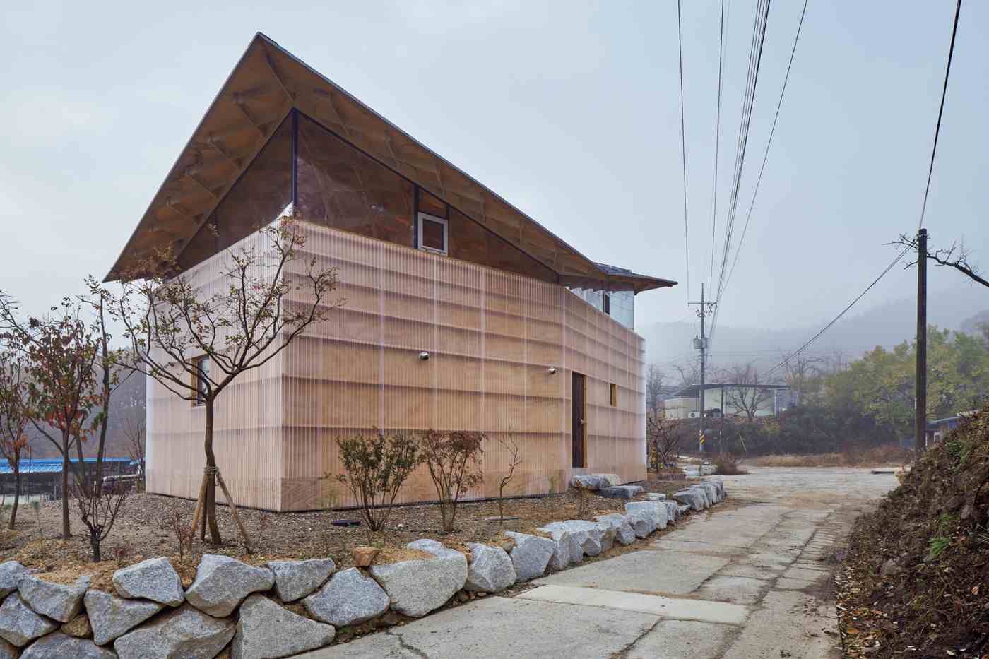 hanging wooden contemporary modern single-family house South Korea