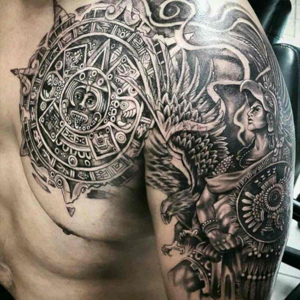 schulter brust tattoo mann antike kultur darstellen indianer lateinamerika