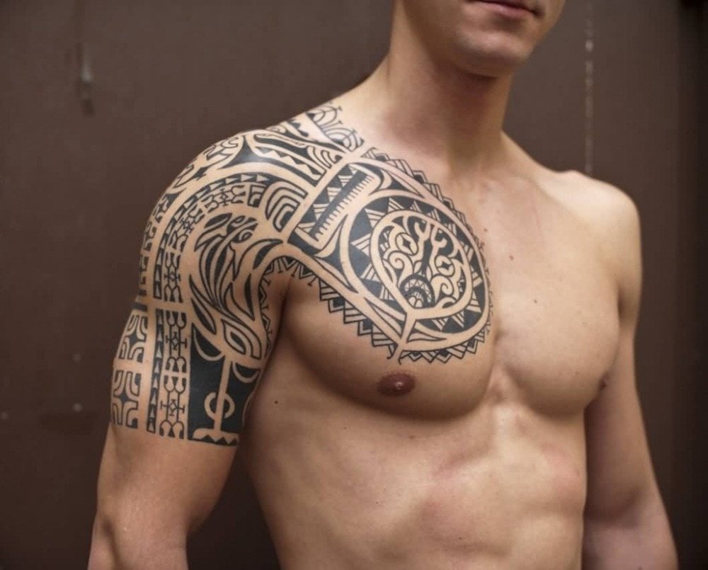 stammes tattoo tribal tattoo schulter brust mann