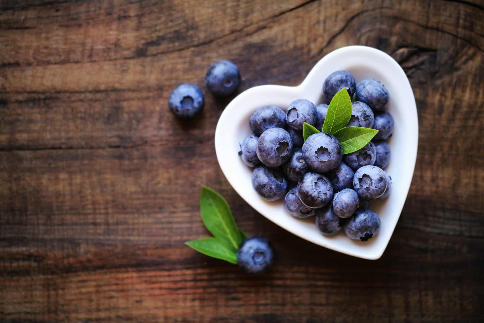 Blueberry kcal 100 grams calorie table berries and poor fruit varieties