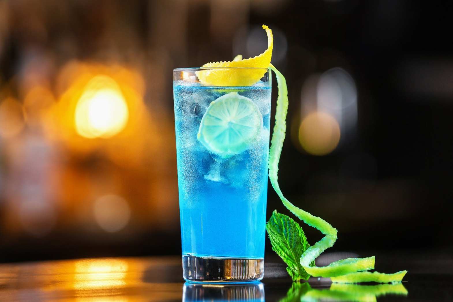 Blue Hugo Spritz Recipe Holundersaft Summer drinks