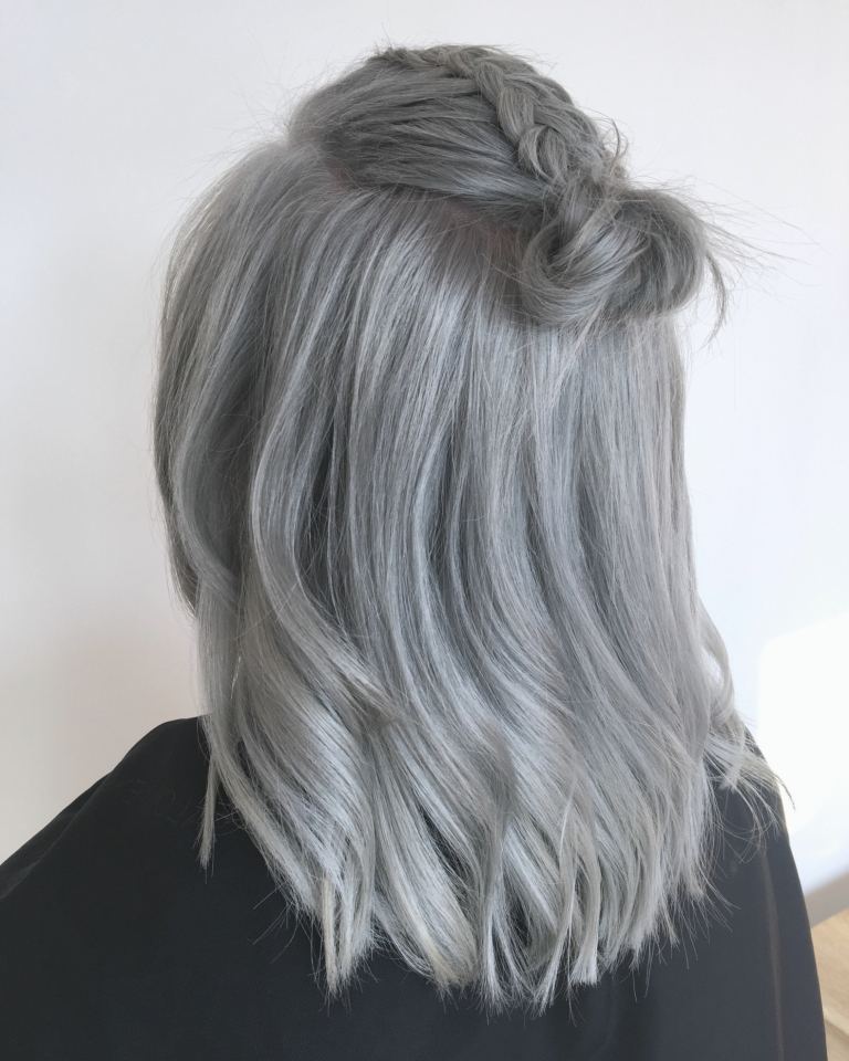 Braune Haare grau färben Tipps Blondierung Haarpflege long Bob Frisur
