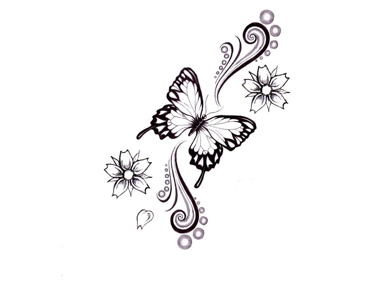 Brust Tattoo für Frauen Schmetterling Tattoomotiv Bedeutung