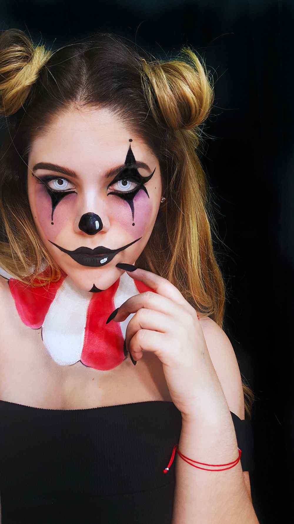 Clown make up for ladies simple makeup creepy Halloween instruction