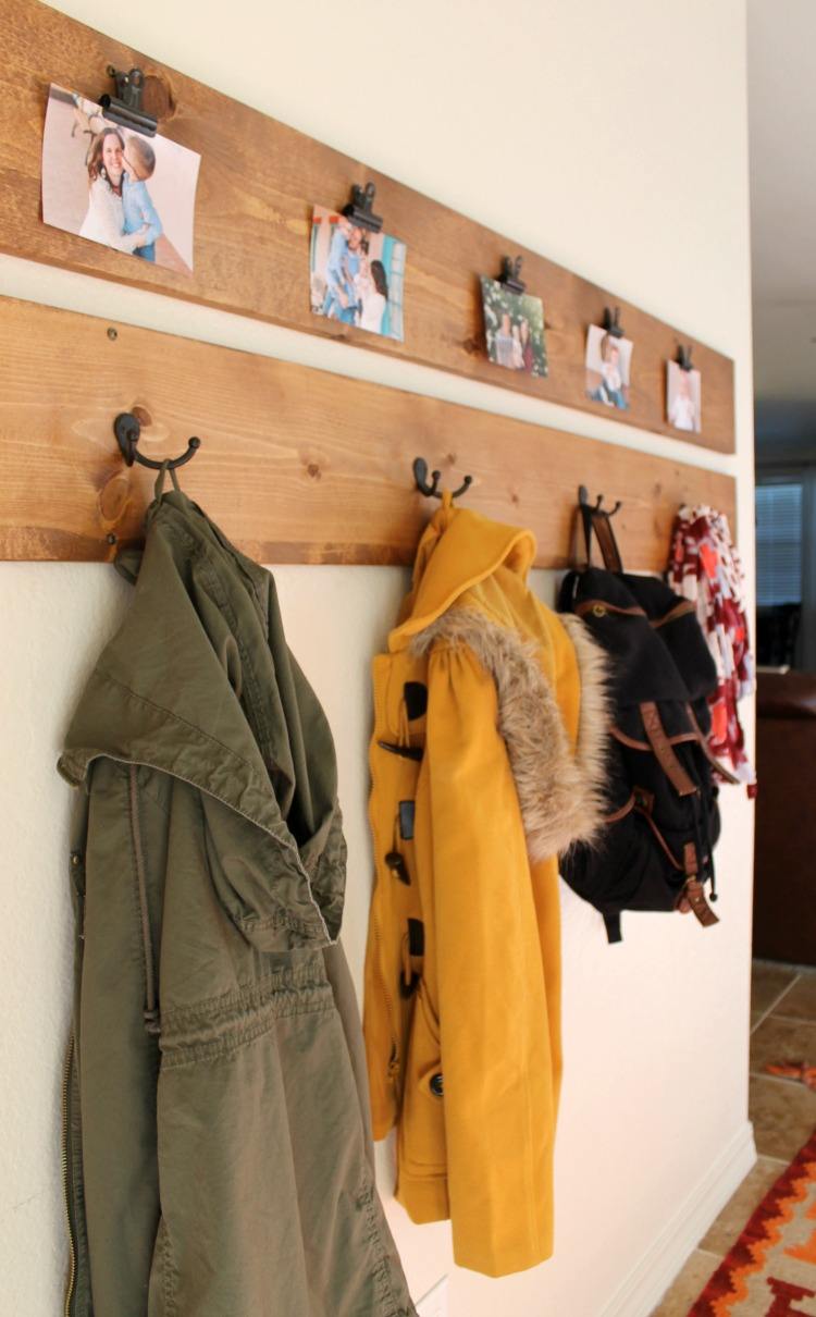 DIY Garderobe Holz Garderobenhaken selber bauen einfach