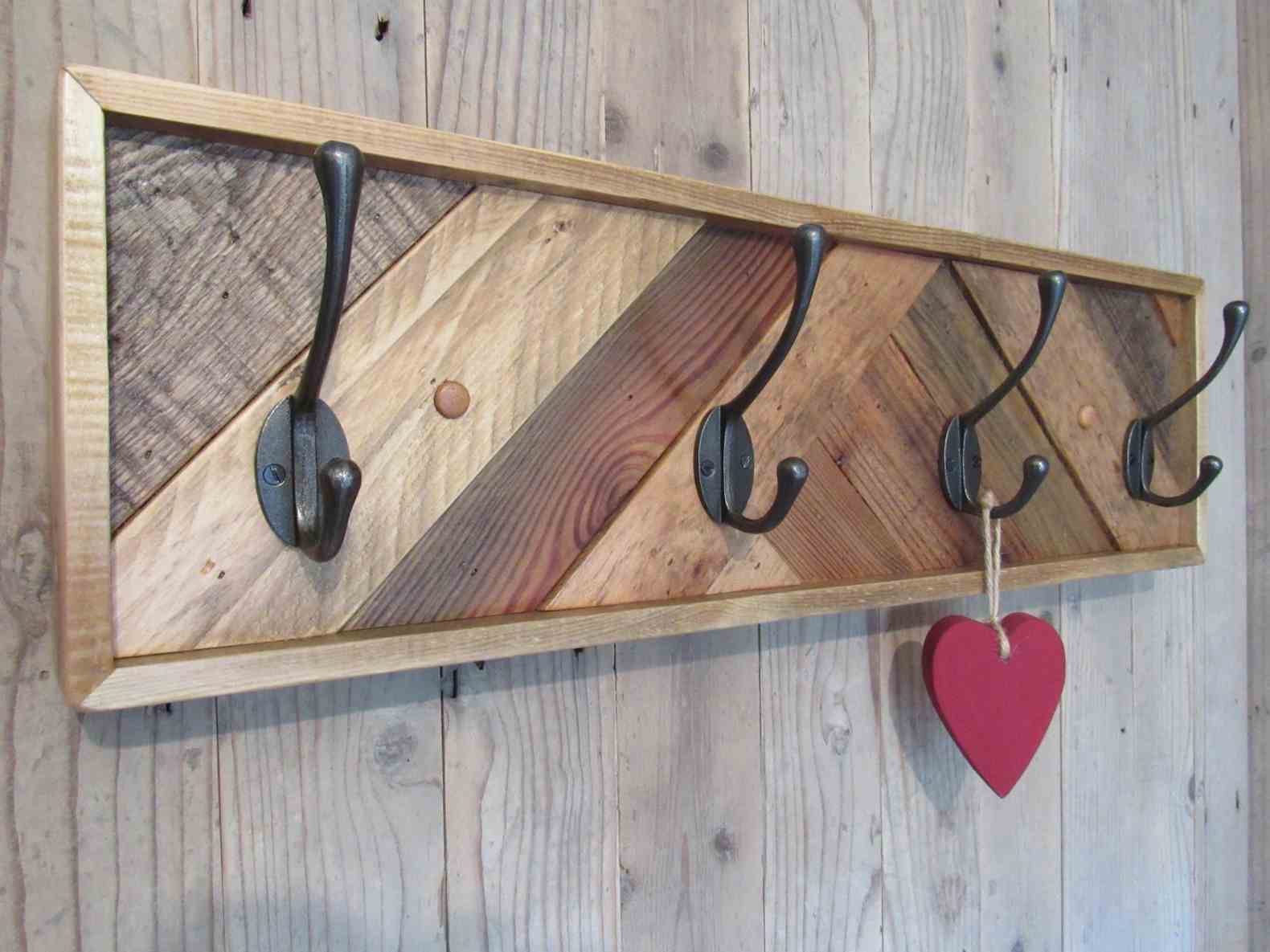 DIY Garderobenhaken einfach Upcycling Ideen mit Holz