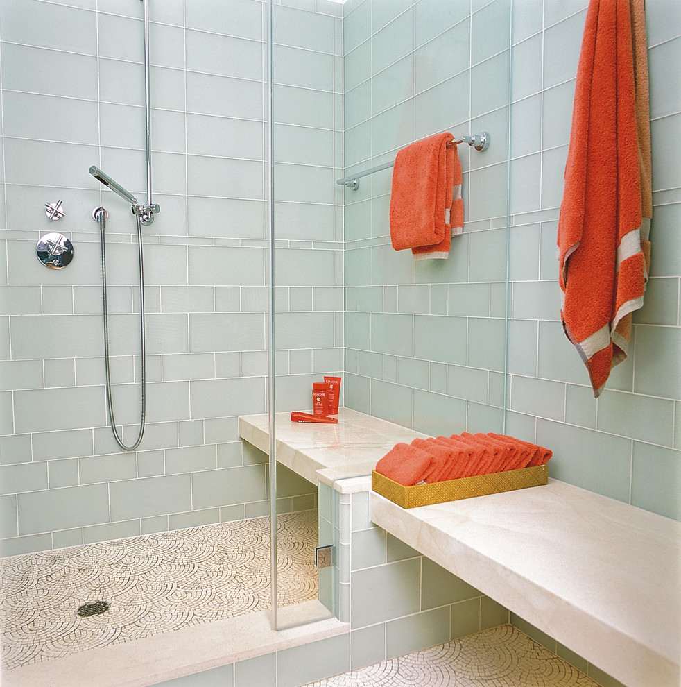 Duschtür reinigen kalk kleines Badezimmer modern einrichten Tipps