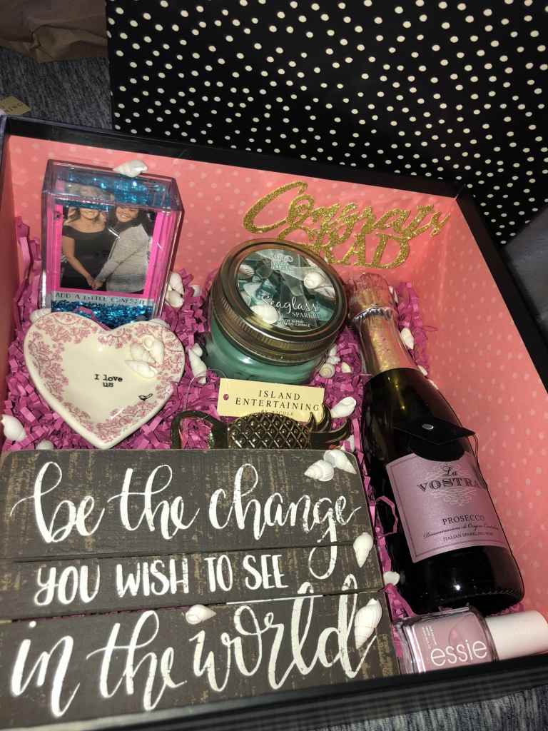 Geschenkbox für Freundin selber machen Geschenk verpacken Anleitung