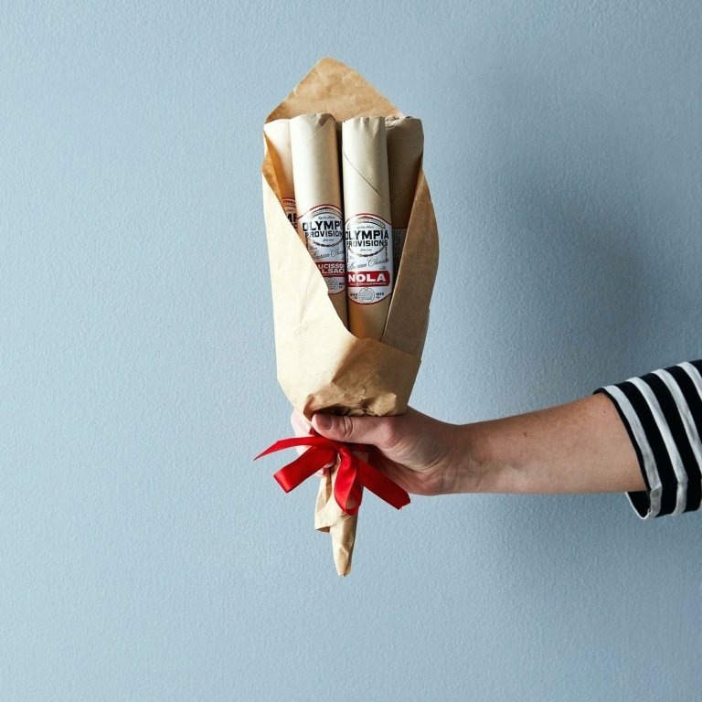 Geschenkbox selber basteln Blumenstrauß aus Papier DIY Anleitung