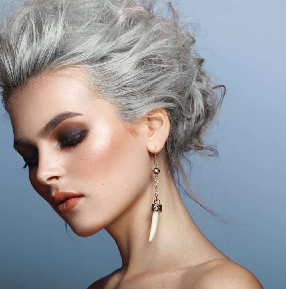 Hair Silver Color Blonde Hair Care Hair Curl Eyes Make Up Easy Fast Hairstyles