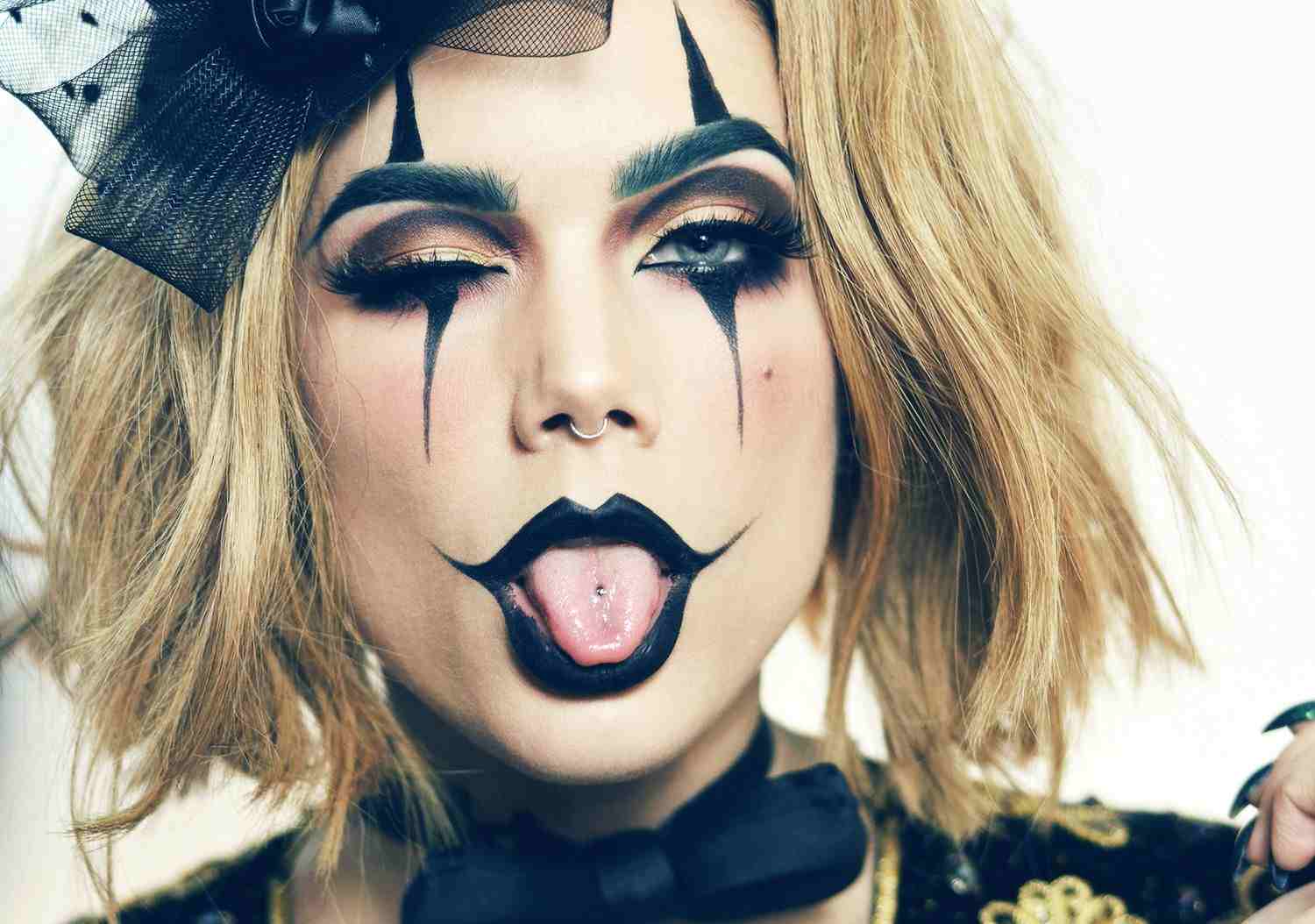 Hallooween Makeup Frau einfach Clown-Kostüm selber machen